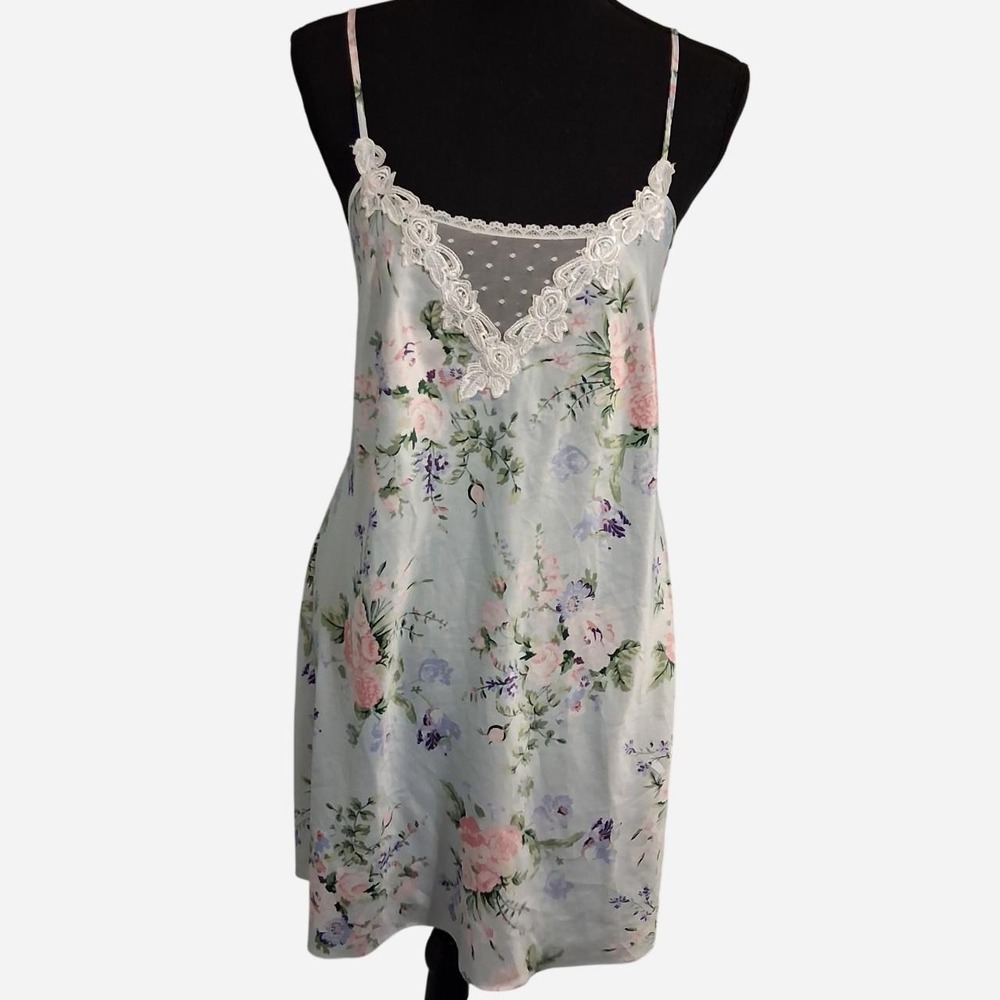 Womens floral lace slip dress with pink, purple, and green flowers Apt. 9 Sz L